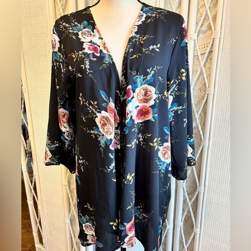 Abollria Kimono Floral Dark Blue and Pink Open Front Blouse size Large - Picture 2 of 16
